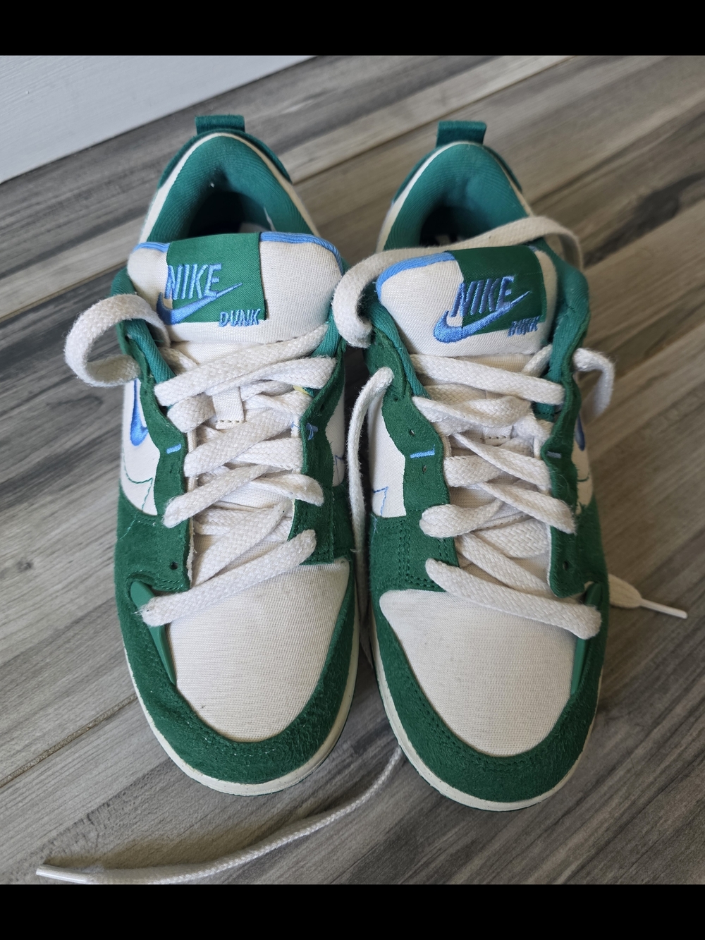 Nike Dunk Low Sneakers - Green & White